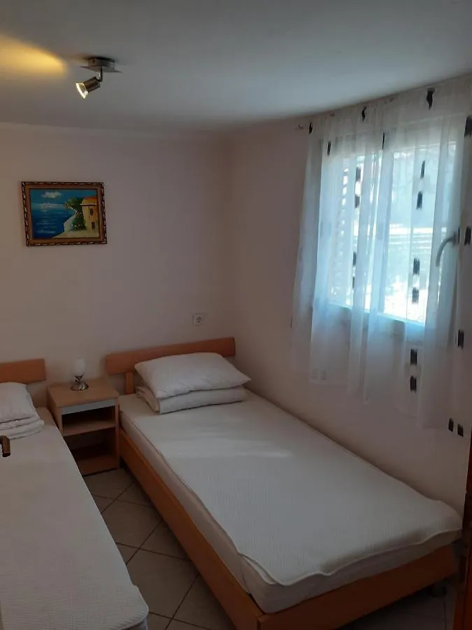 Hébergement de vacances Villa Apartman Sanjkovic à Rovinjsko Selo